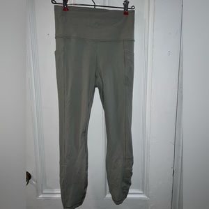 Athleta Salutation Stash Pocket II Cinch 7/8 - Sz Small